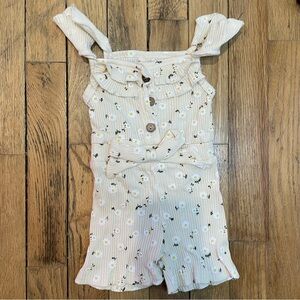 SHEIN Cream Floral Kids Romper